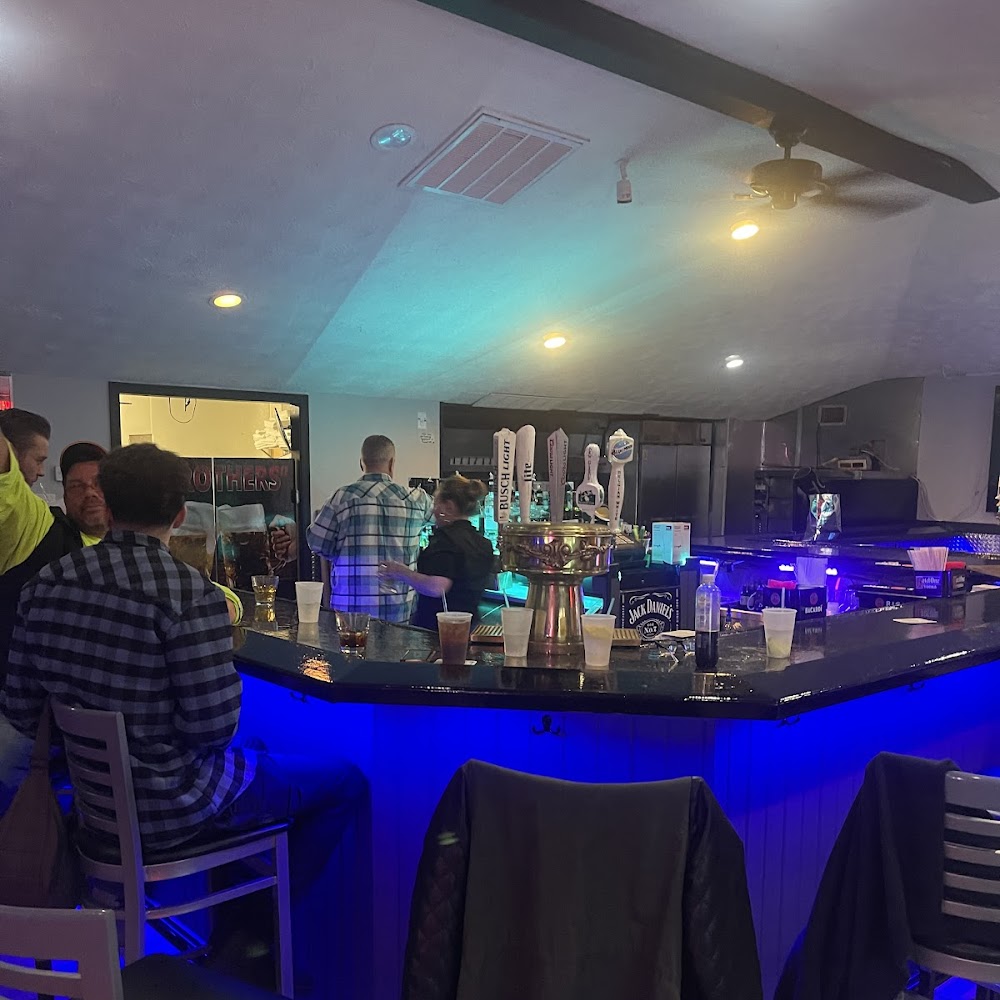 2 Brothers Sports Bar & Grill