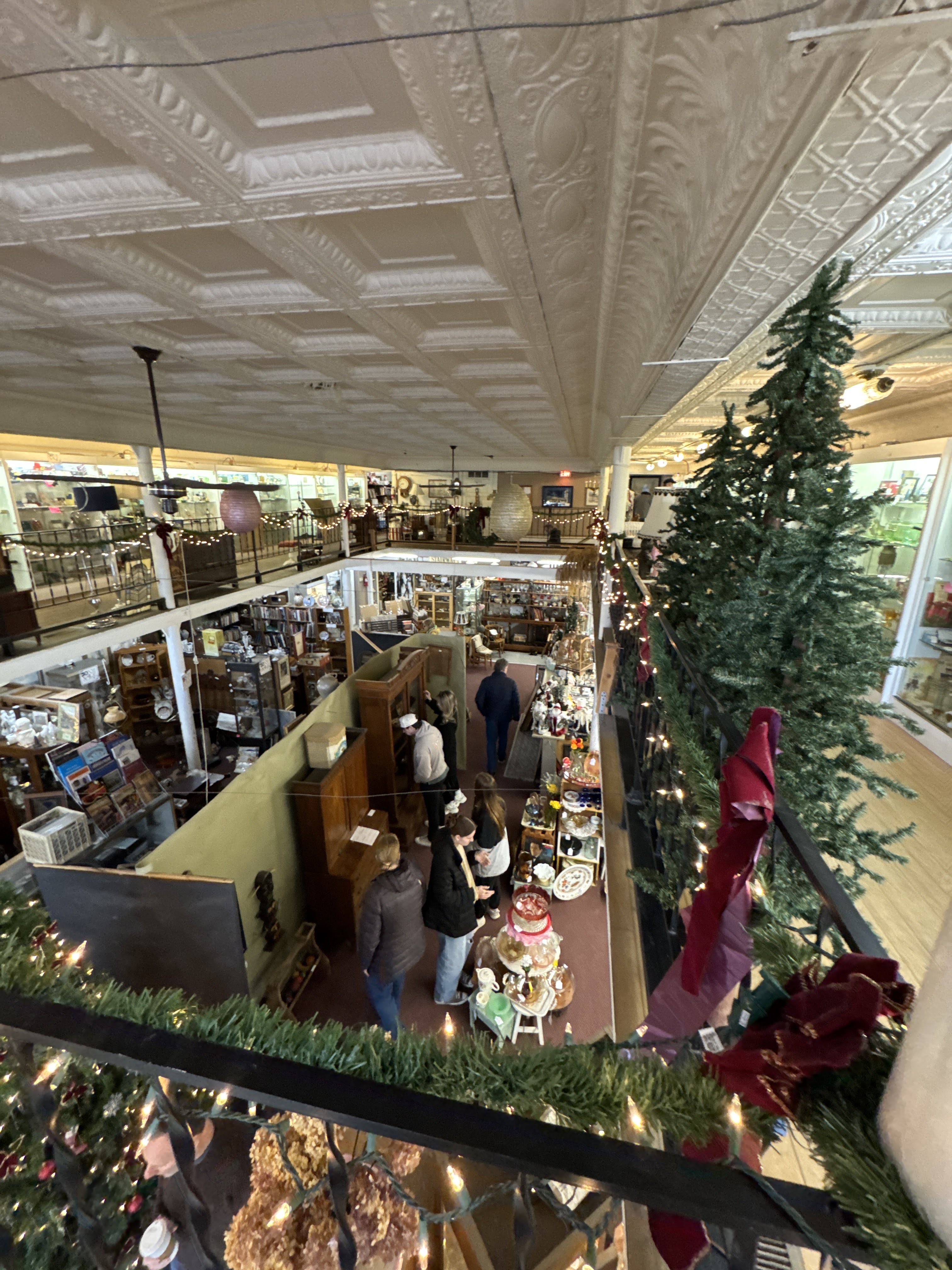Lauren's Antique & Art Center photo 2