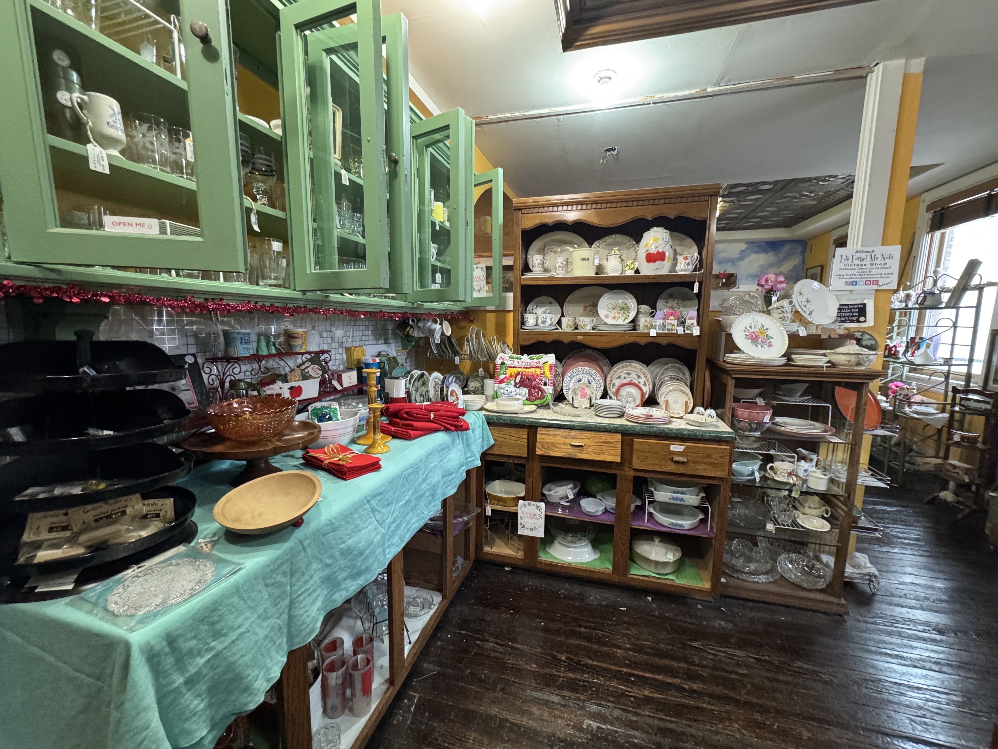 Lauren's Antique & Art Center photo 6