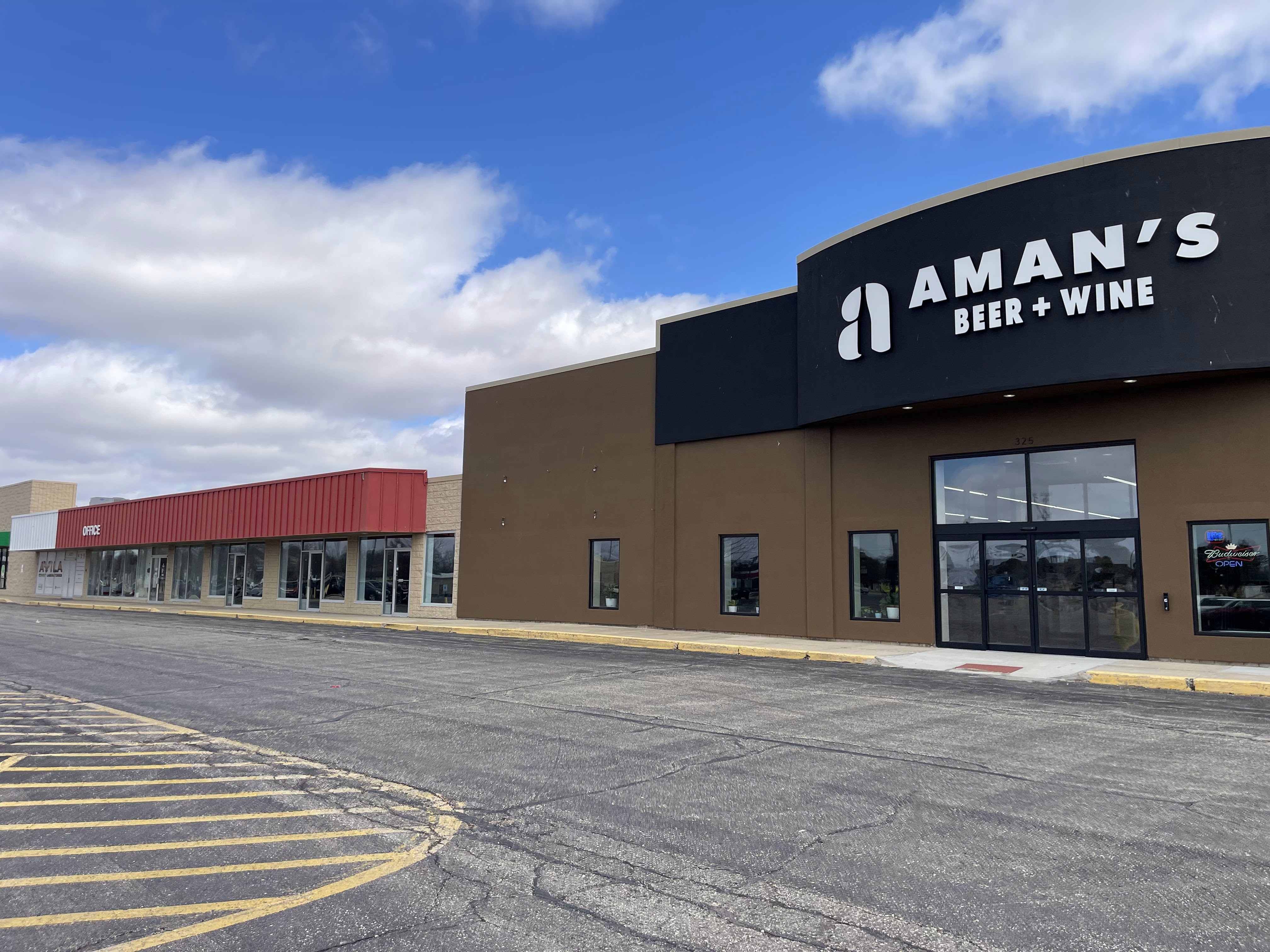 Aman’s Beer + Wine - Delavan photo 2
