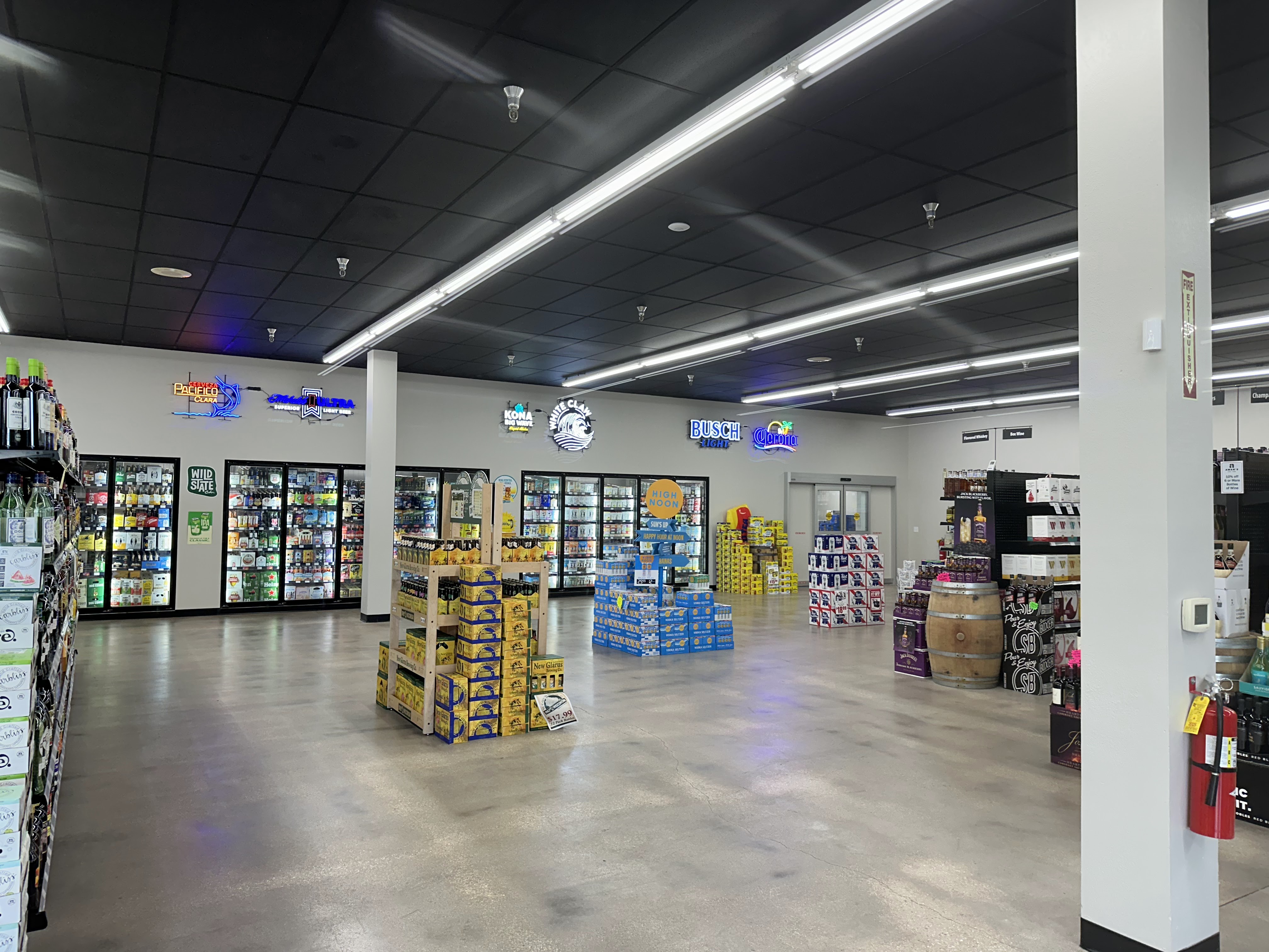 Aman’s Beer + Wine - Delavan photo 4