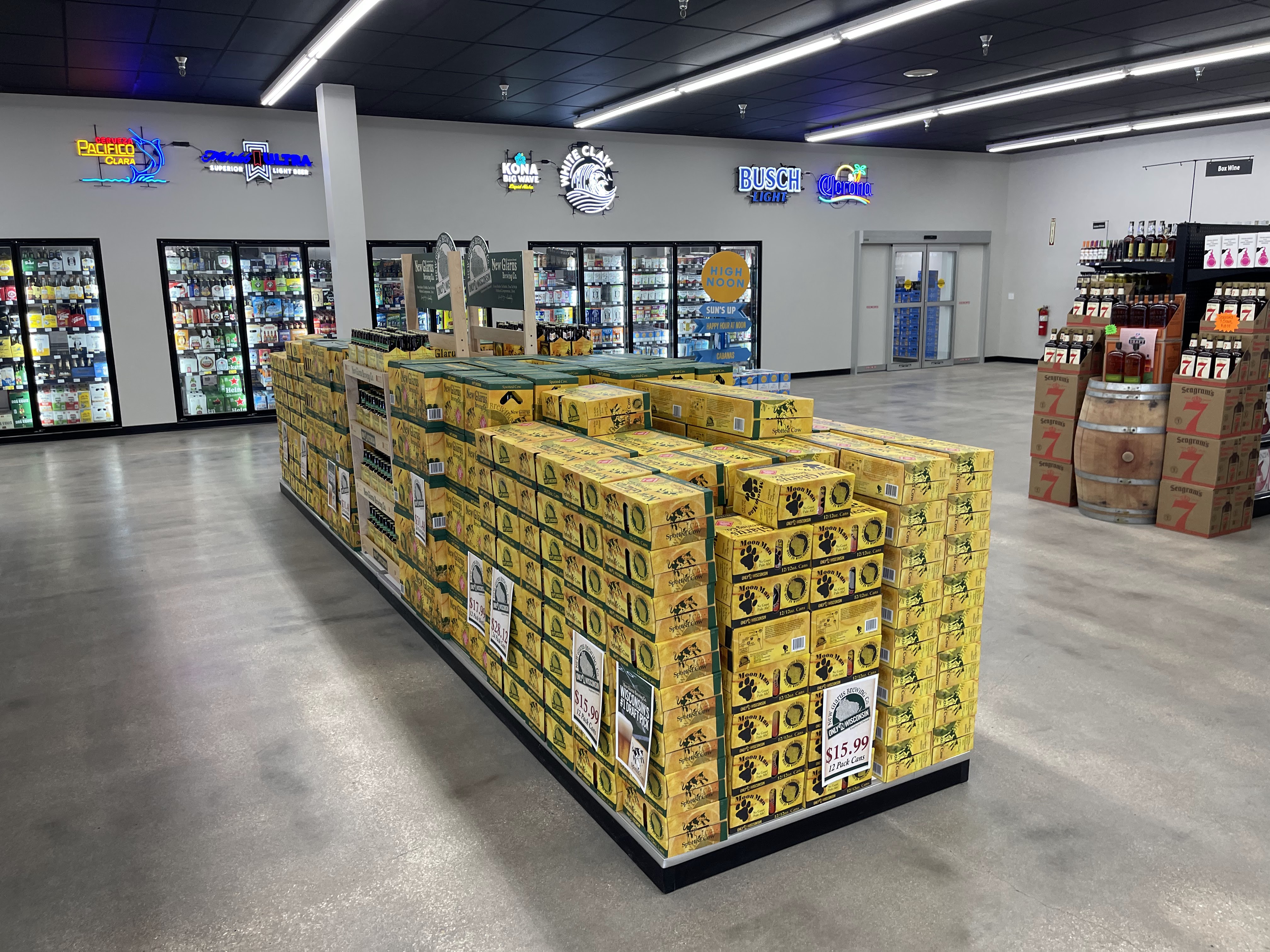 Aman’s Beer + Wine - Delavan photo 5