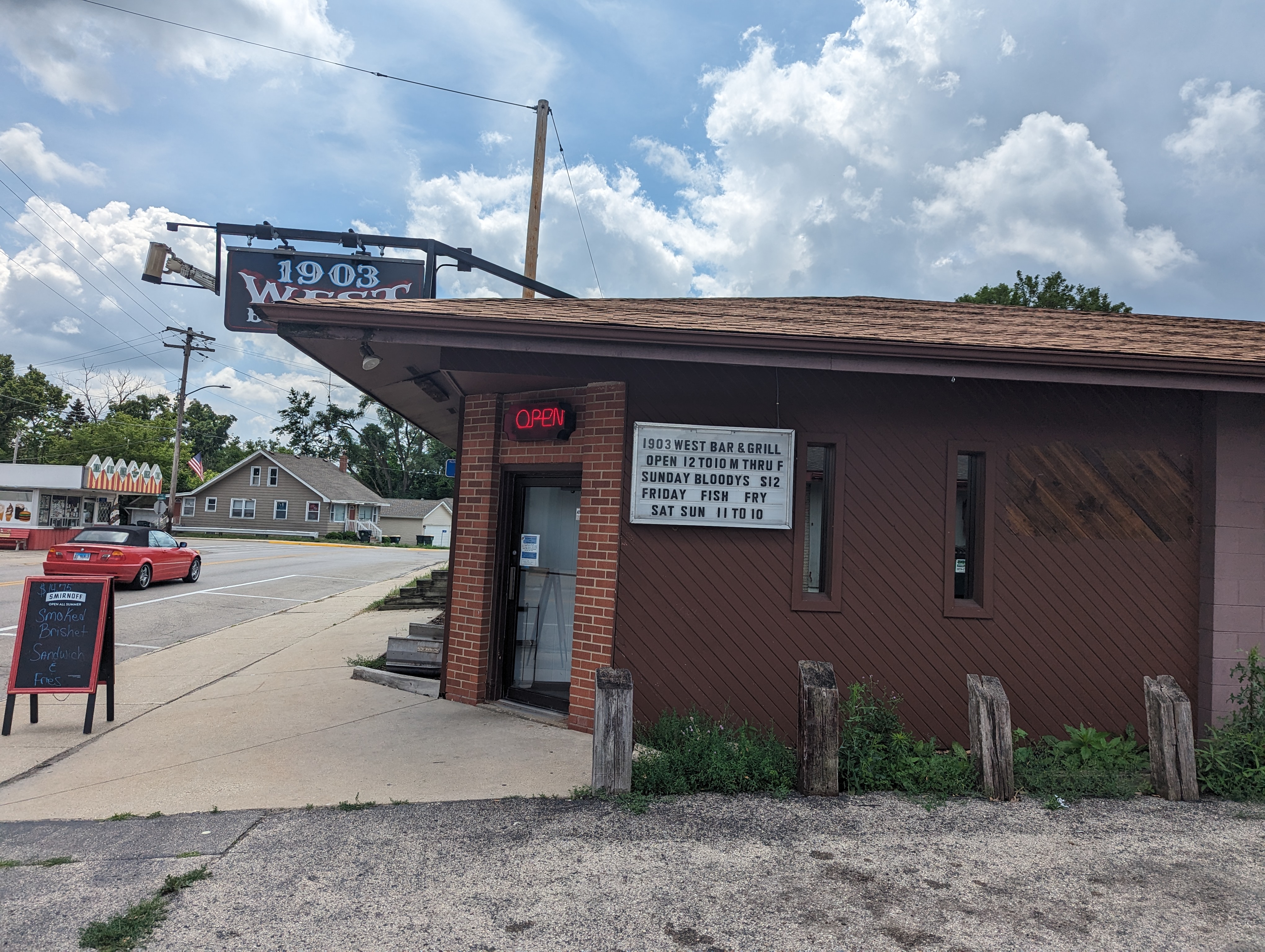 1903 West Bar and Grill (Touch of Class) photo 4
