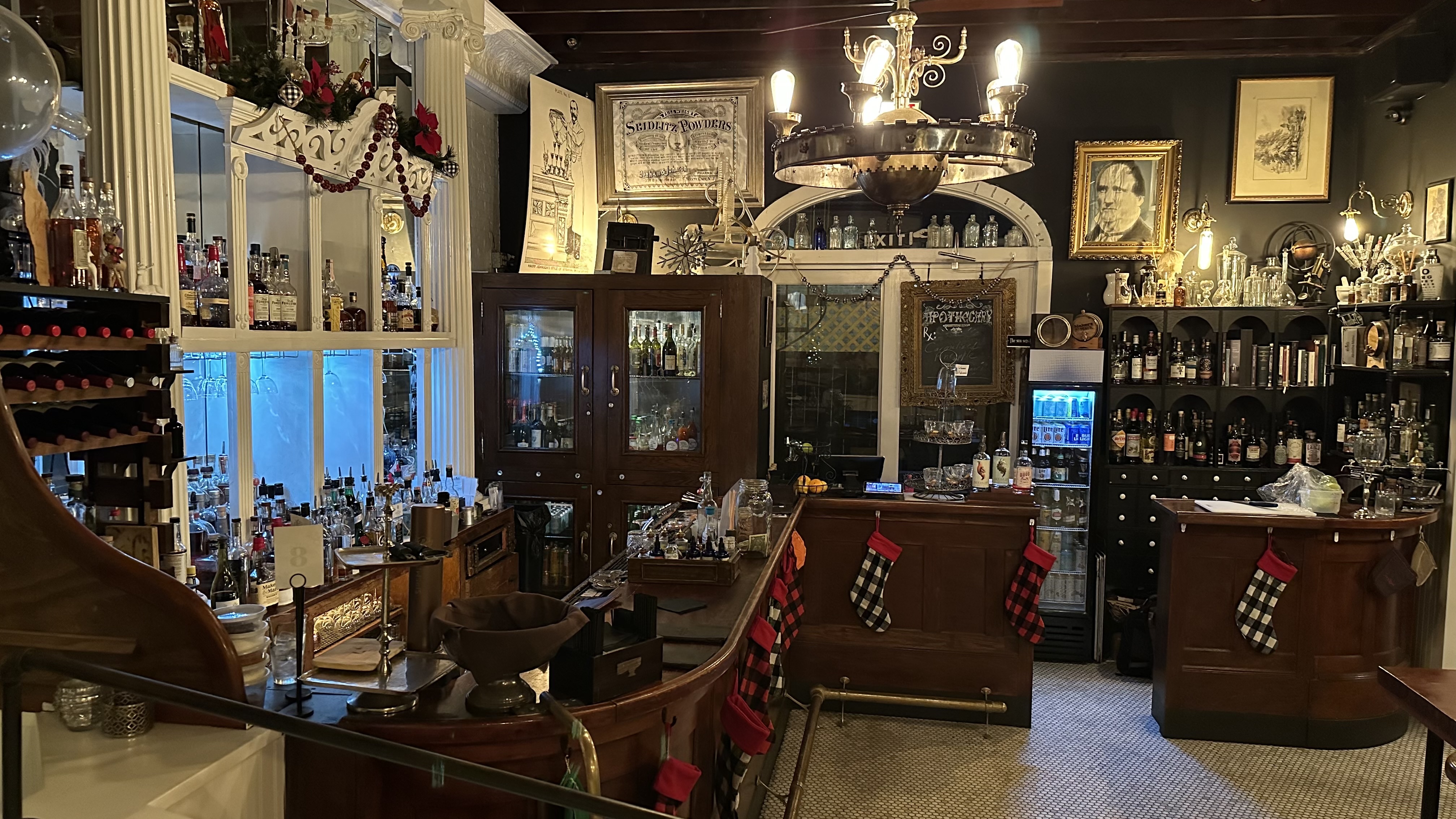 The Apothecary Bar at Maxwell photo 4