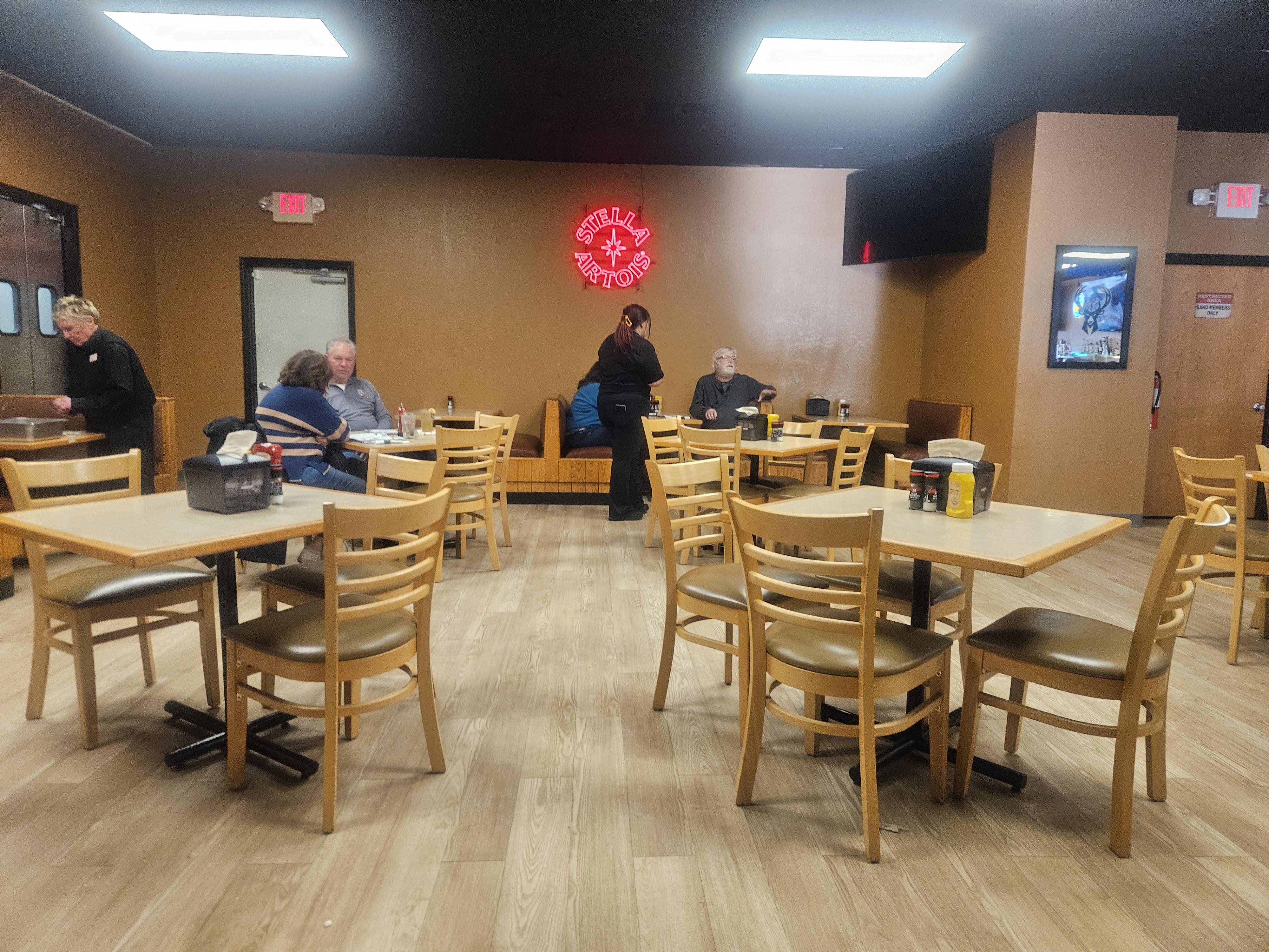 On The Go Bar & Grill photo 4