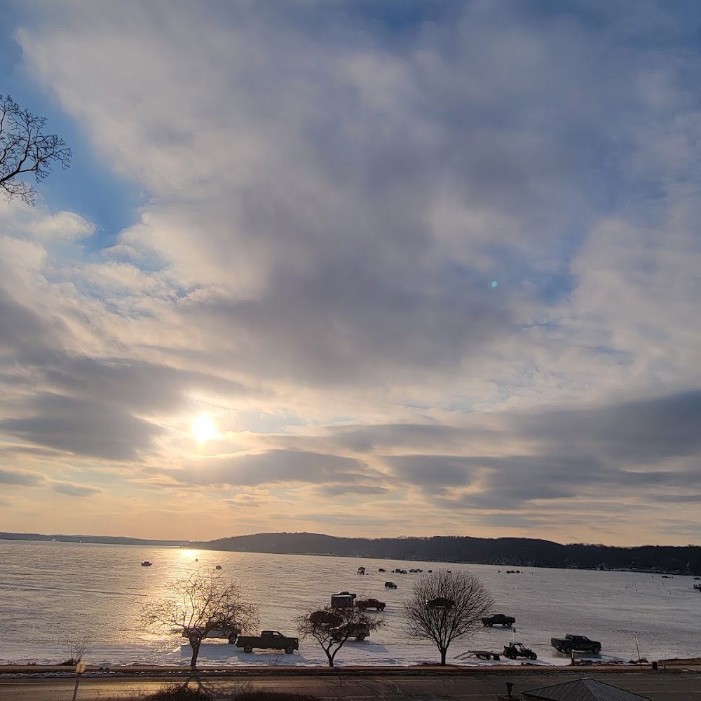 Carefree Boat Club of Lake Geneva
