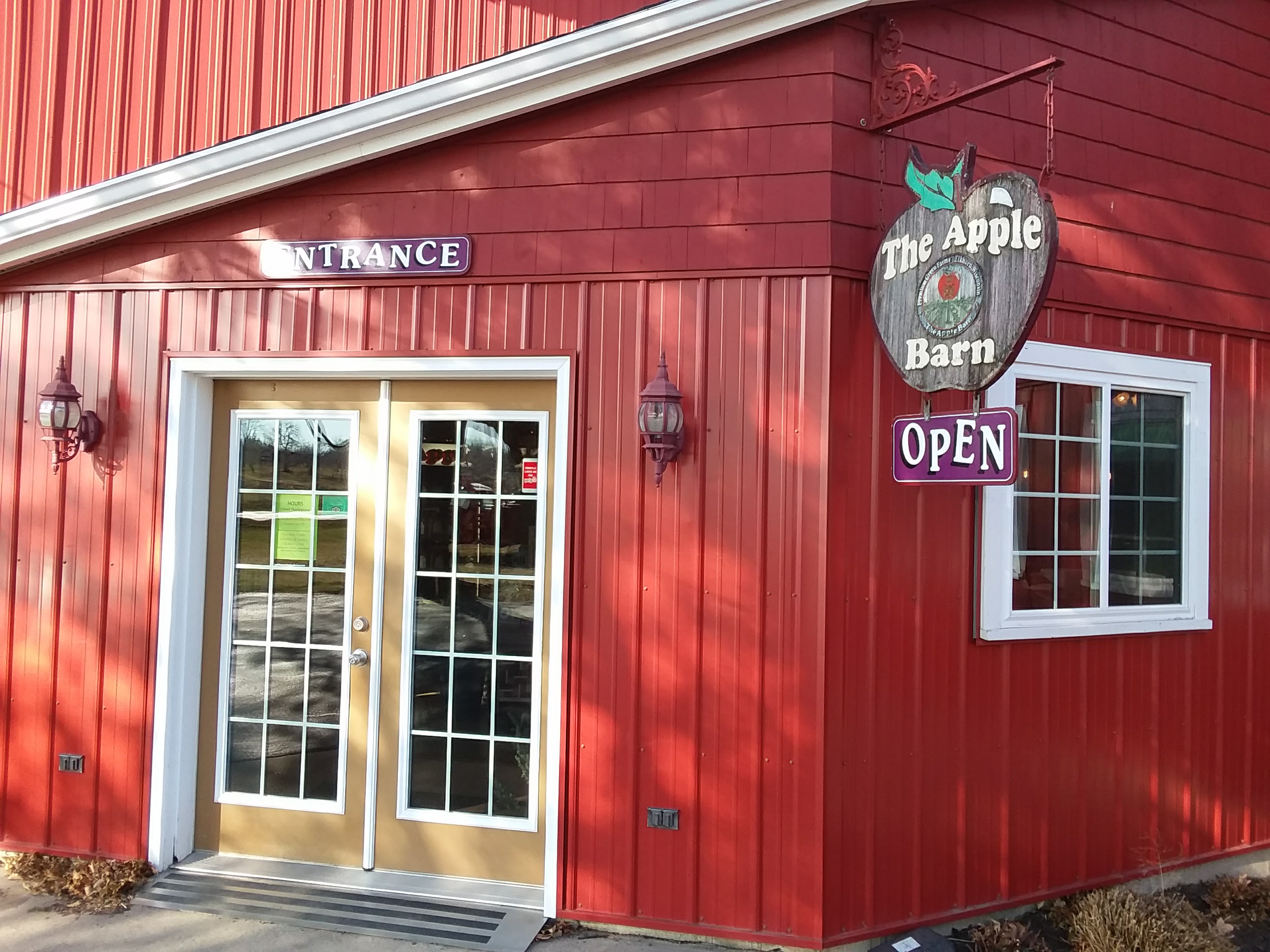 Apple Barn Orchard & Winery