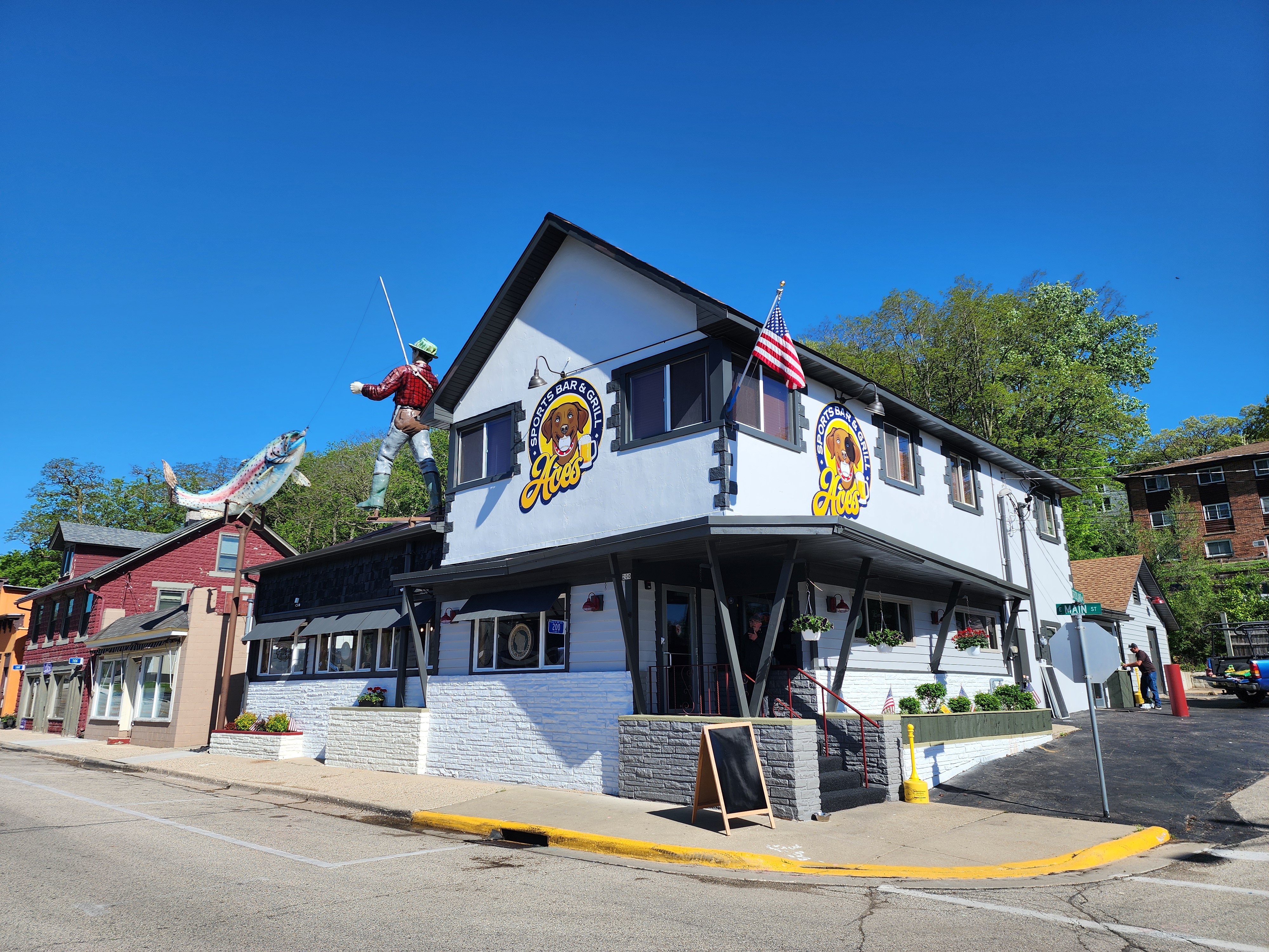 Aces Sports Bar & Grill photo 2