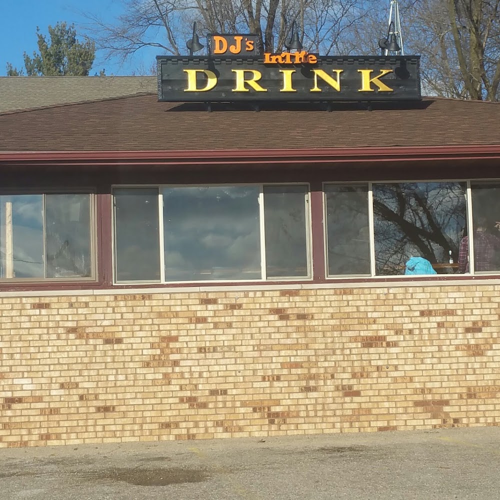 DJ's In The Drink