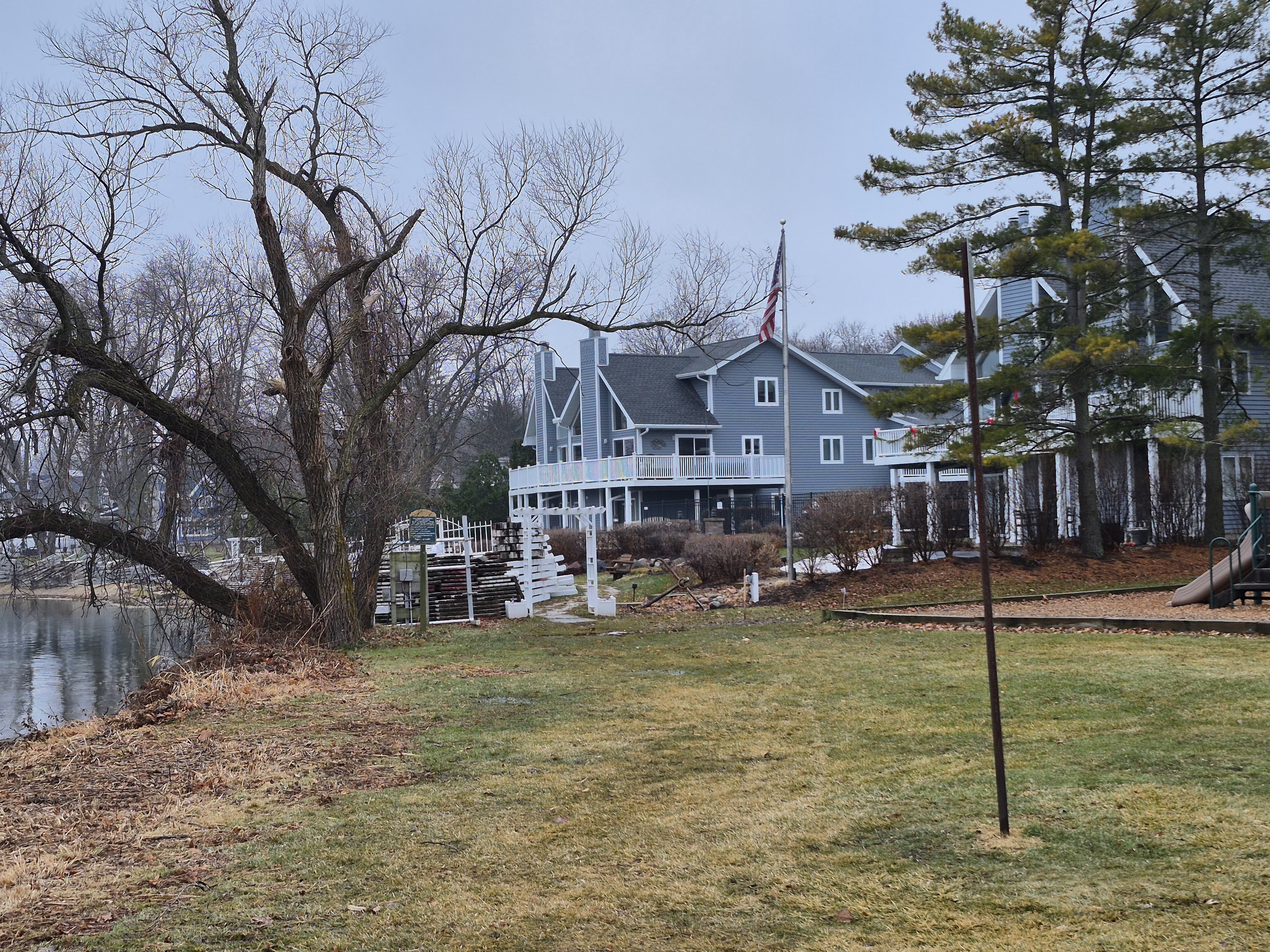 Edgewater Park photo 2