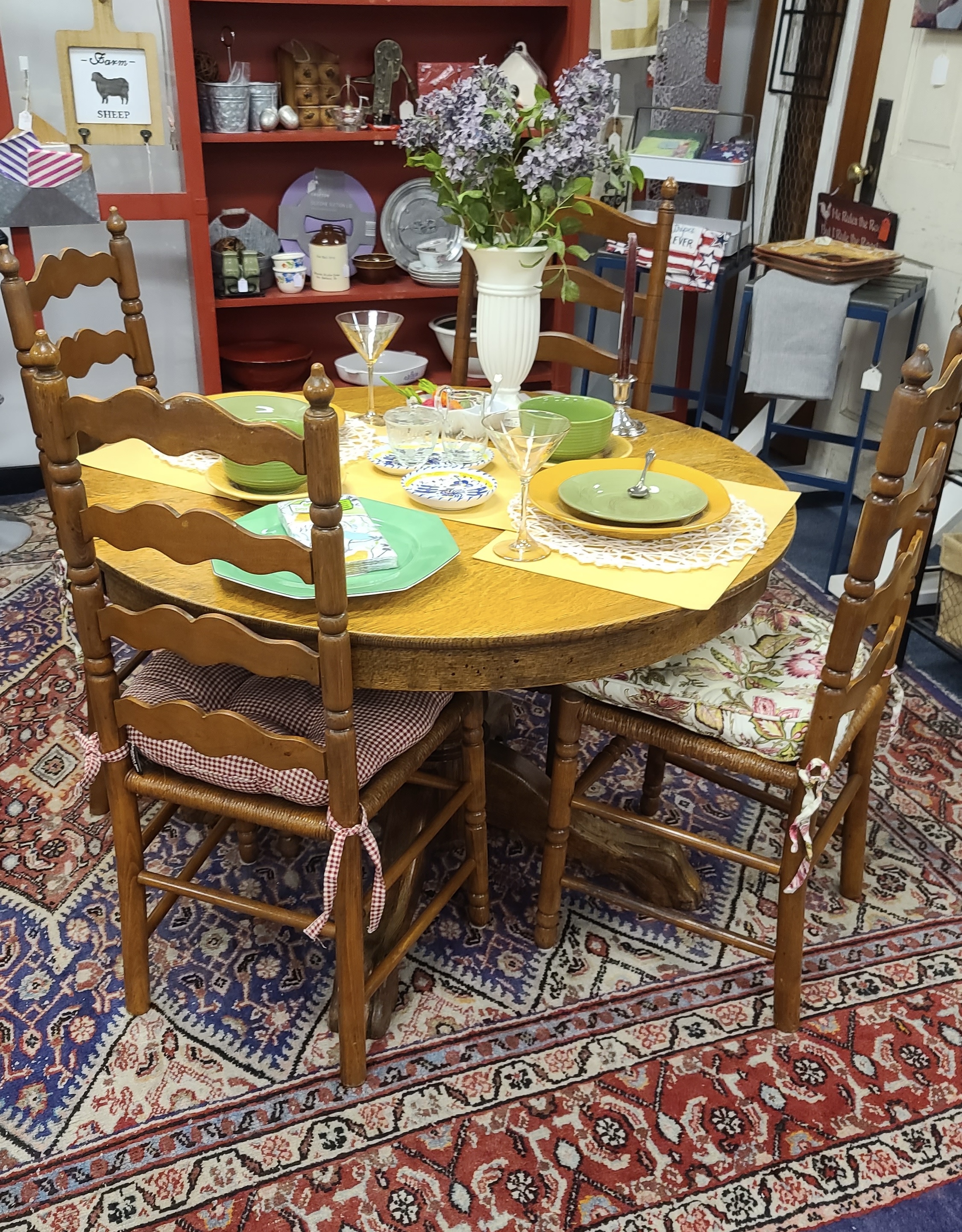 Thrift-In photo 3