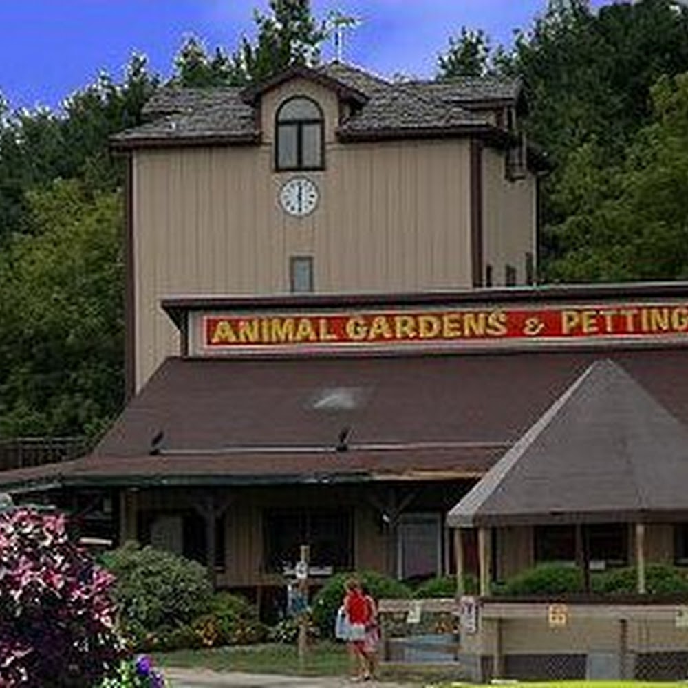 Animal Gardens Petting Zoo