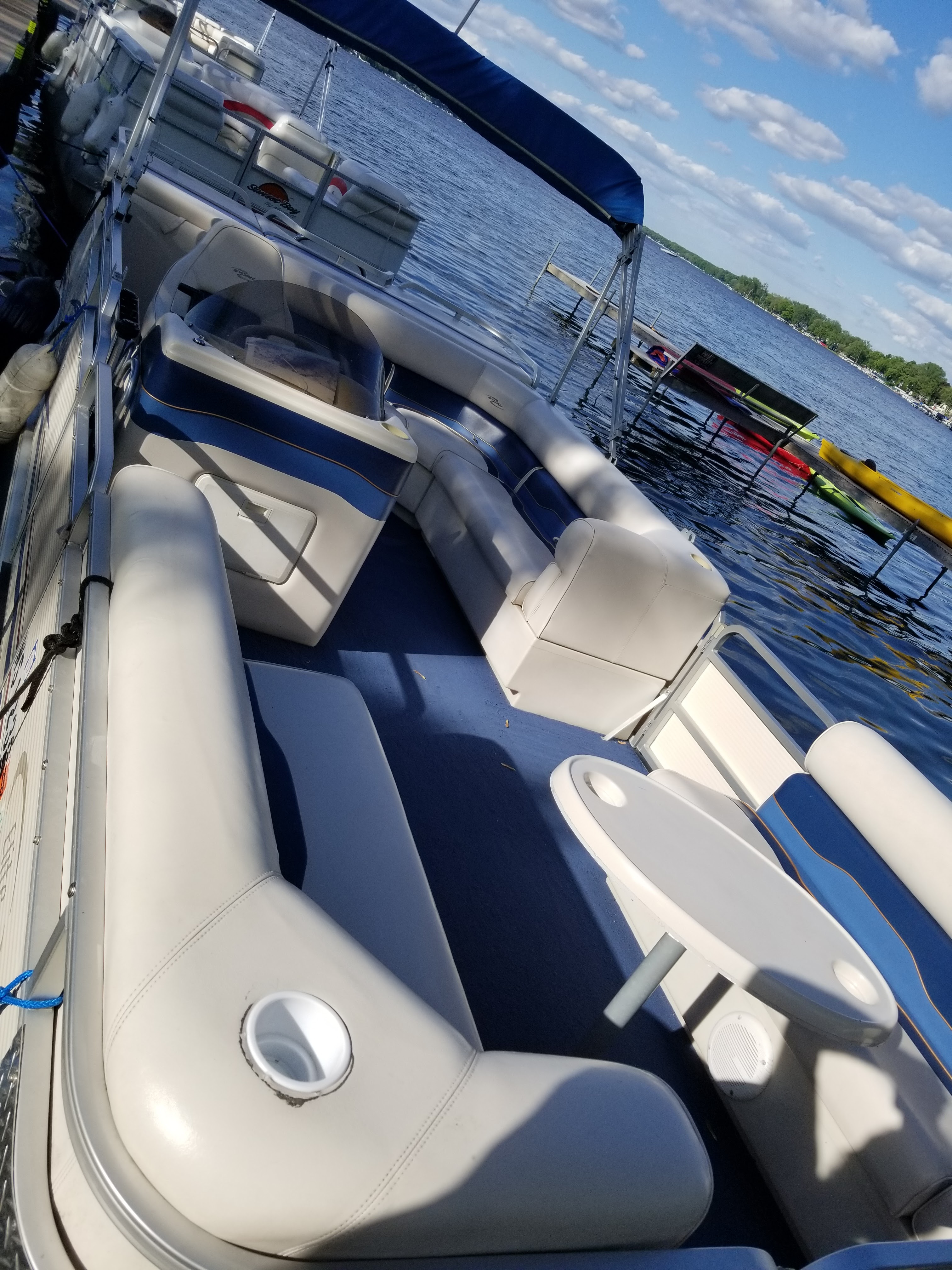 Delavan Pontoon Boat Rental photo 4