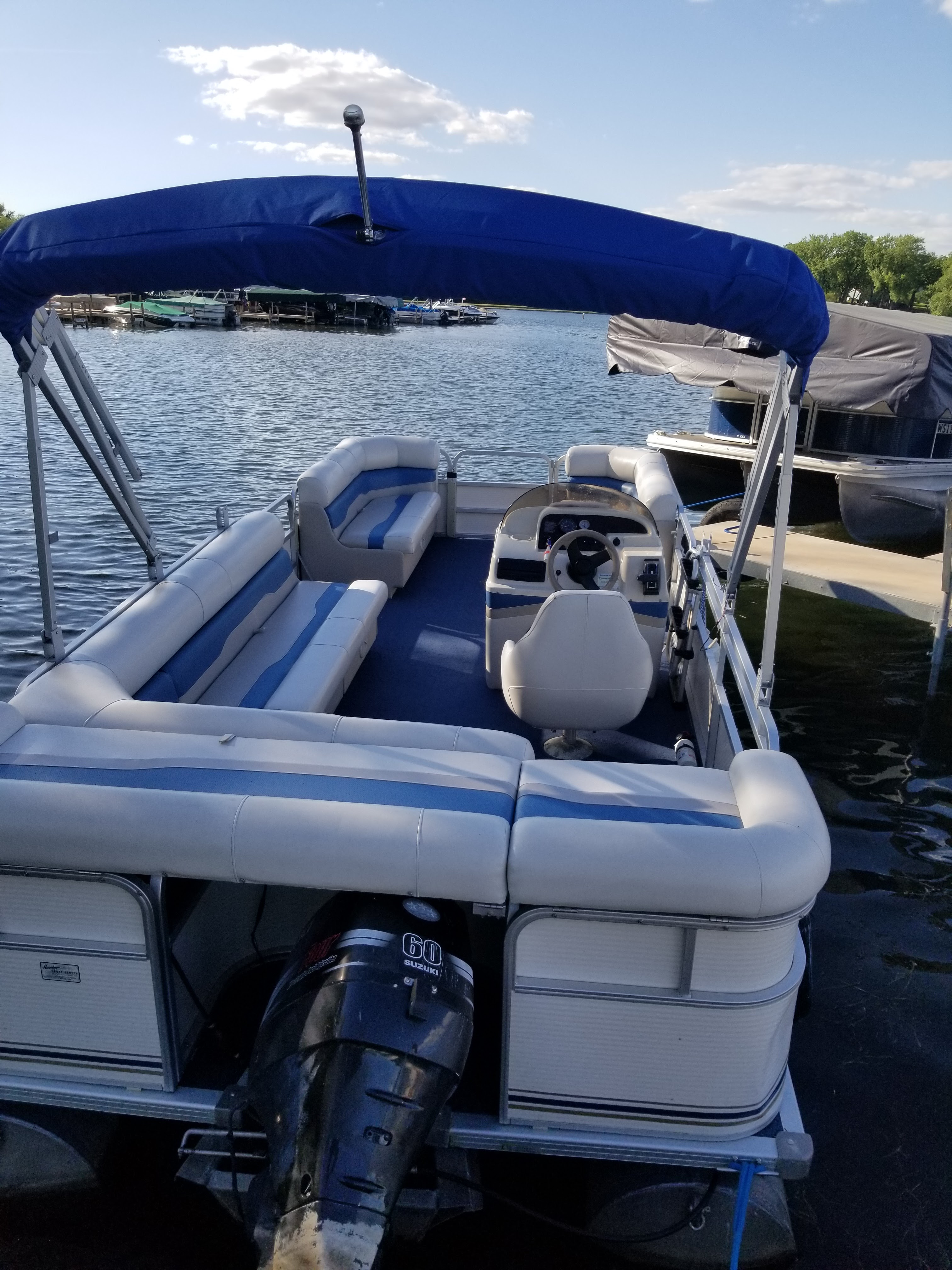 Delavan Pontoon Boat Rental photo 6