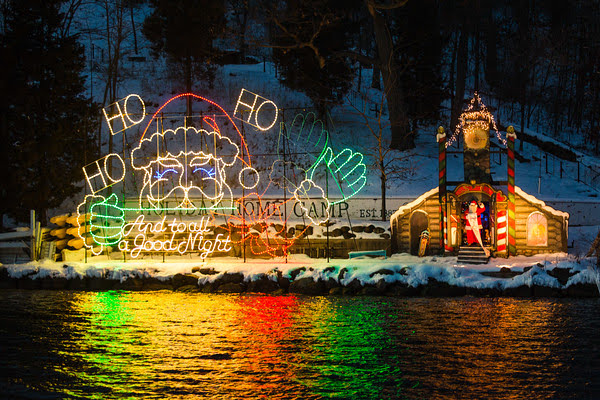 Lake Geneva Santa Cruise photo 2