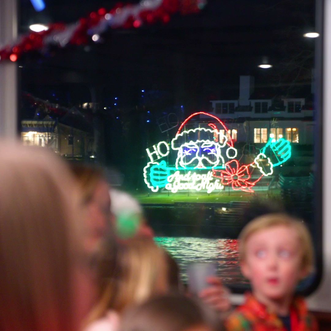 Lake Geneva Santa Cruise photo 3