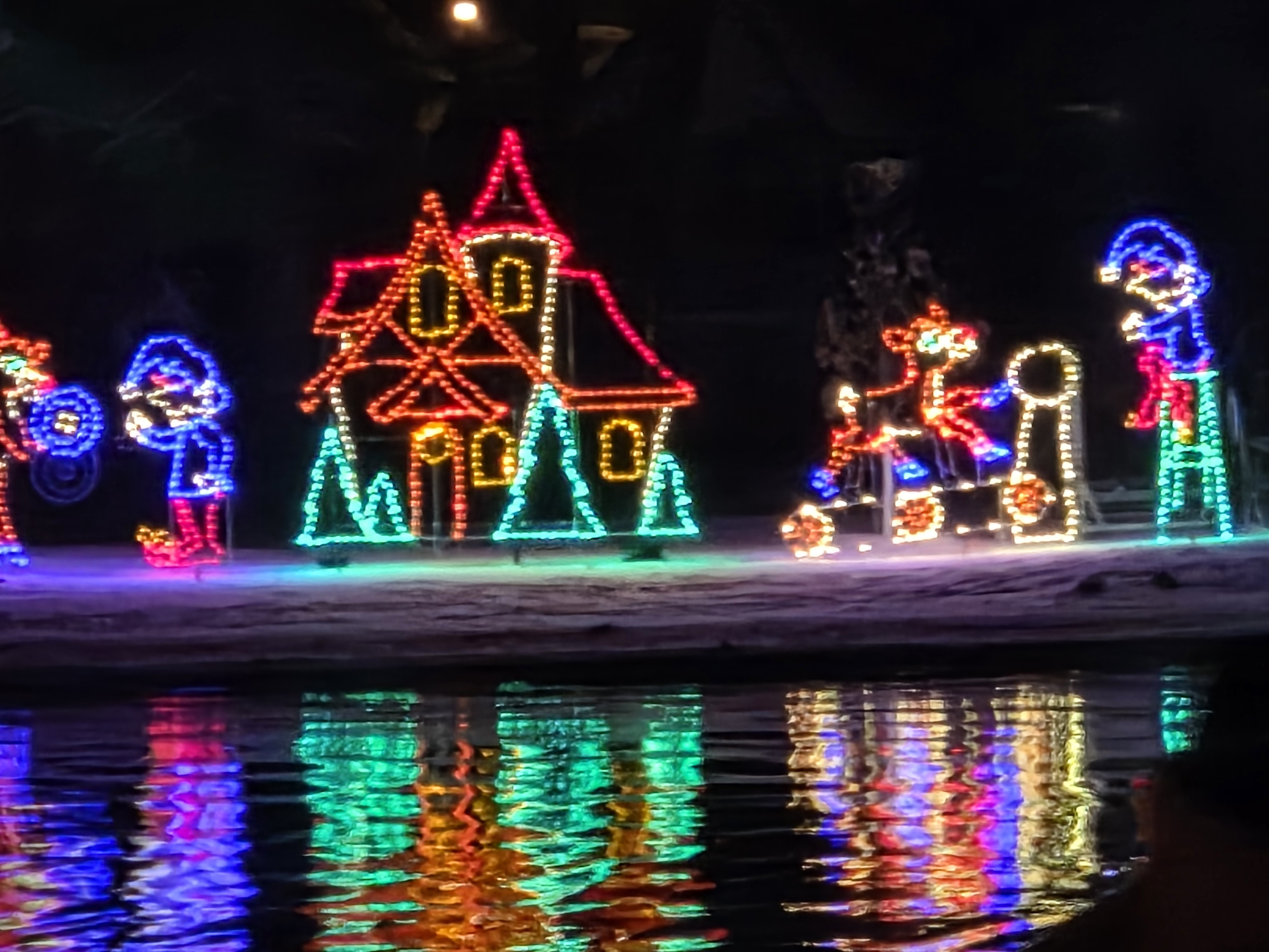 Lake Geneva Santa Cruise photo 5