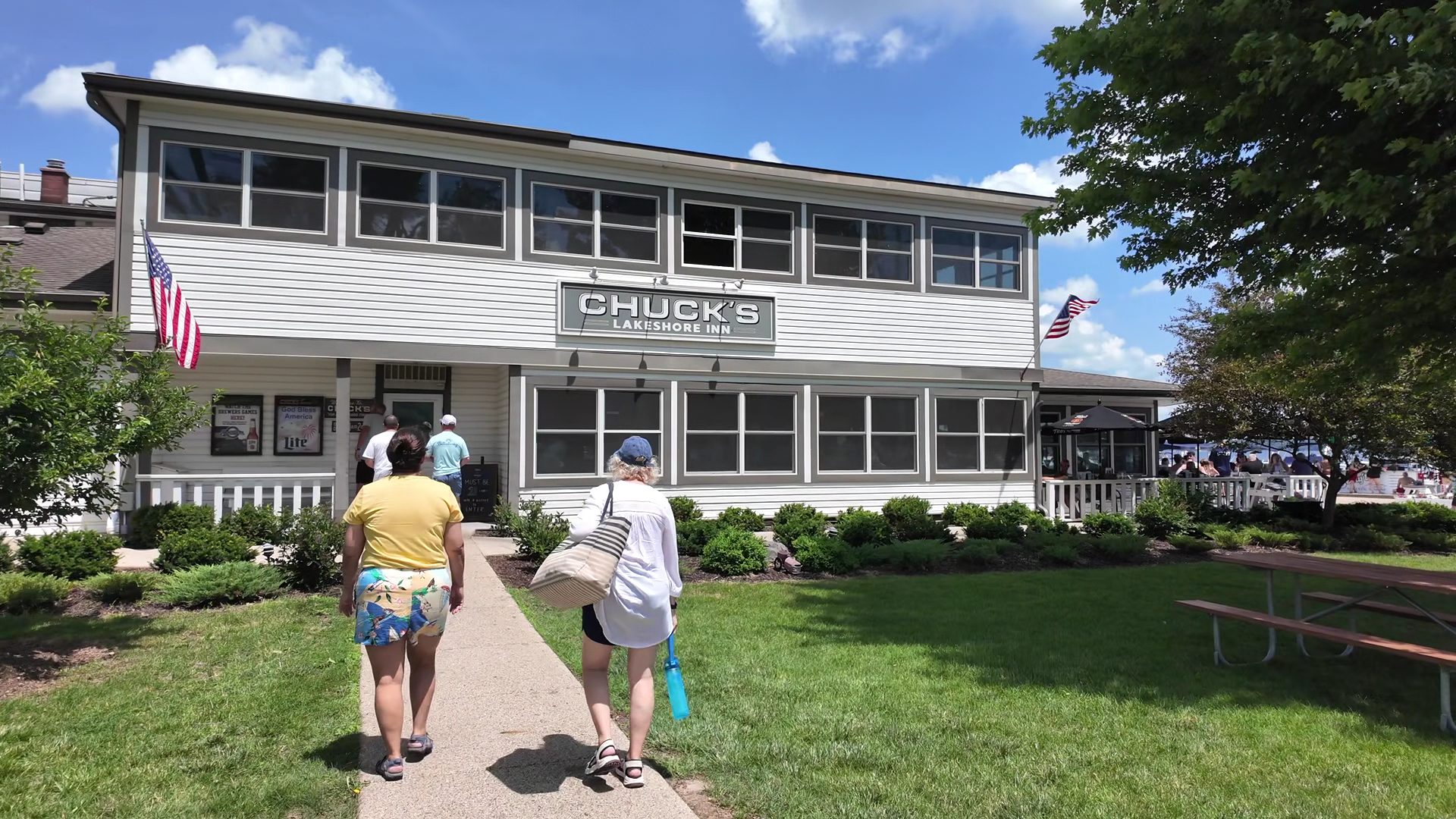 Chuck's Lakeshore Inn photo 2