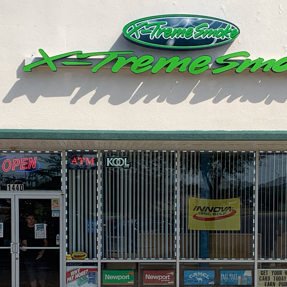 X-Treme Smoke & Vapor (Delavan, WI)