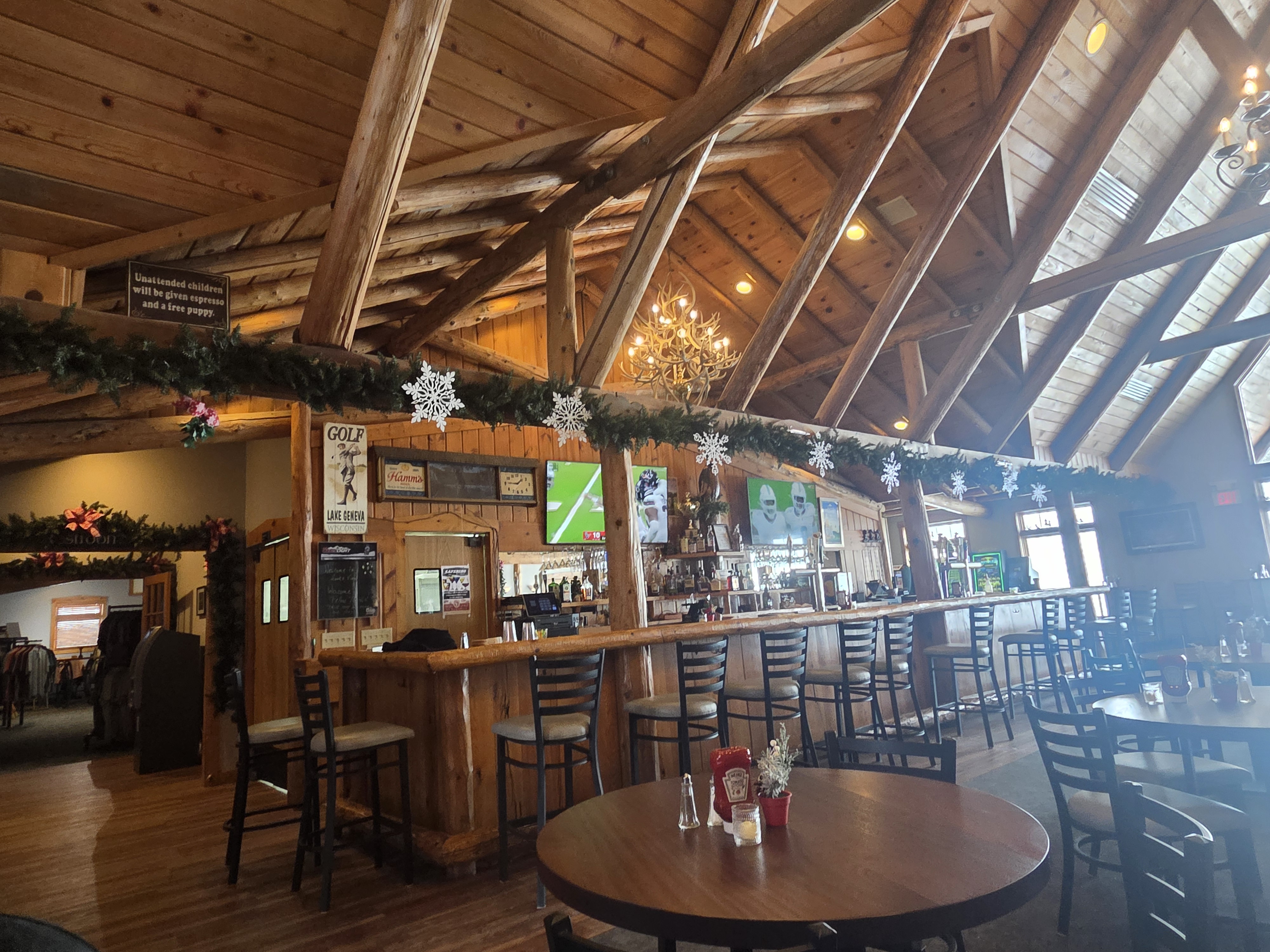 Tail Feathers Bar & Grill photo 4
