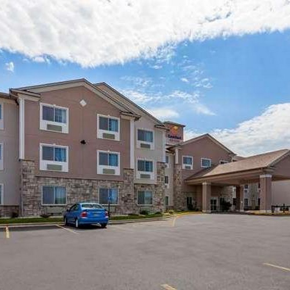 Comfort Suites Delavan - Lake Geneva Area