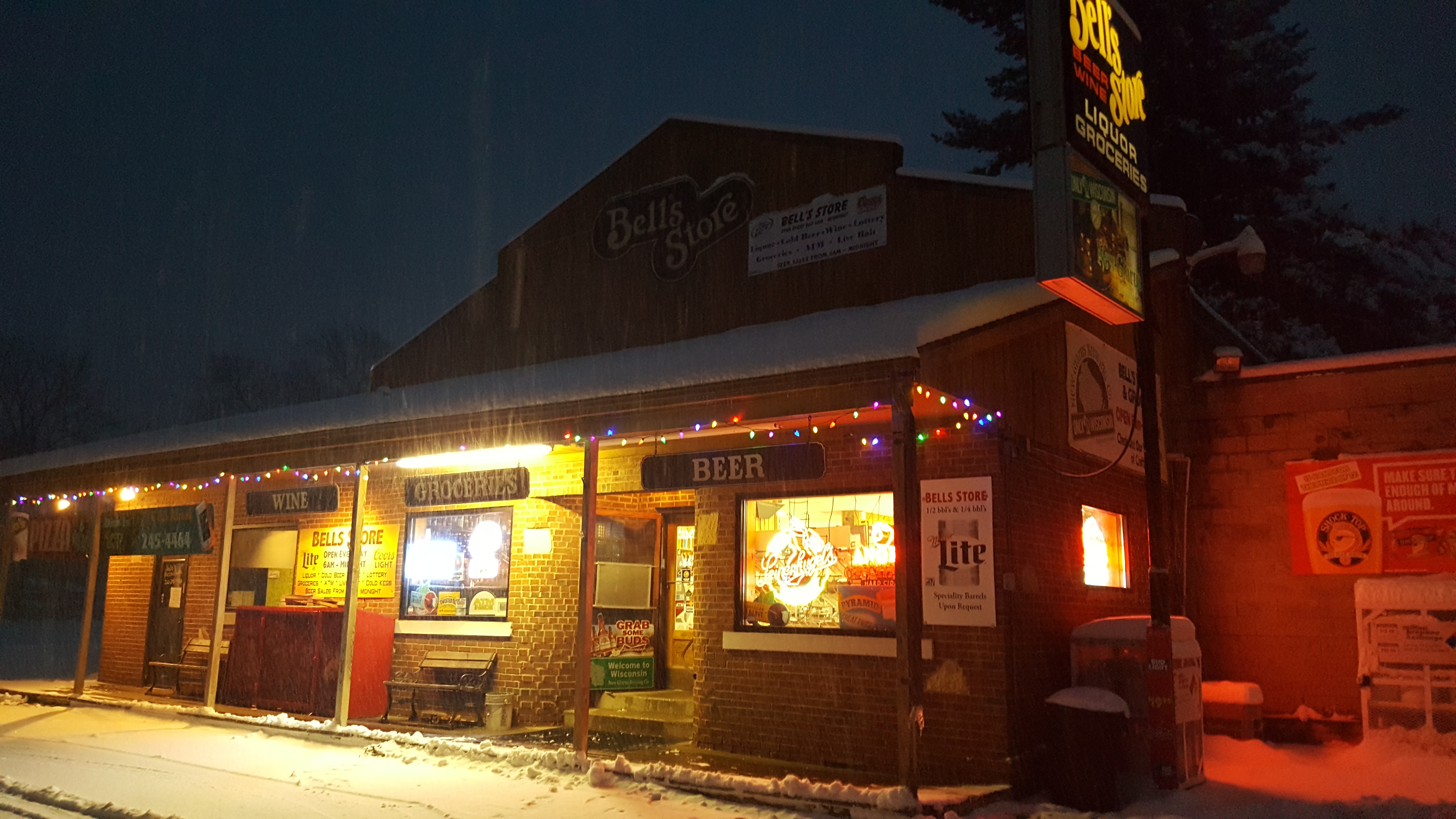 Bell's Liquor & Deli Store photo 6
