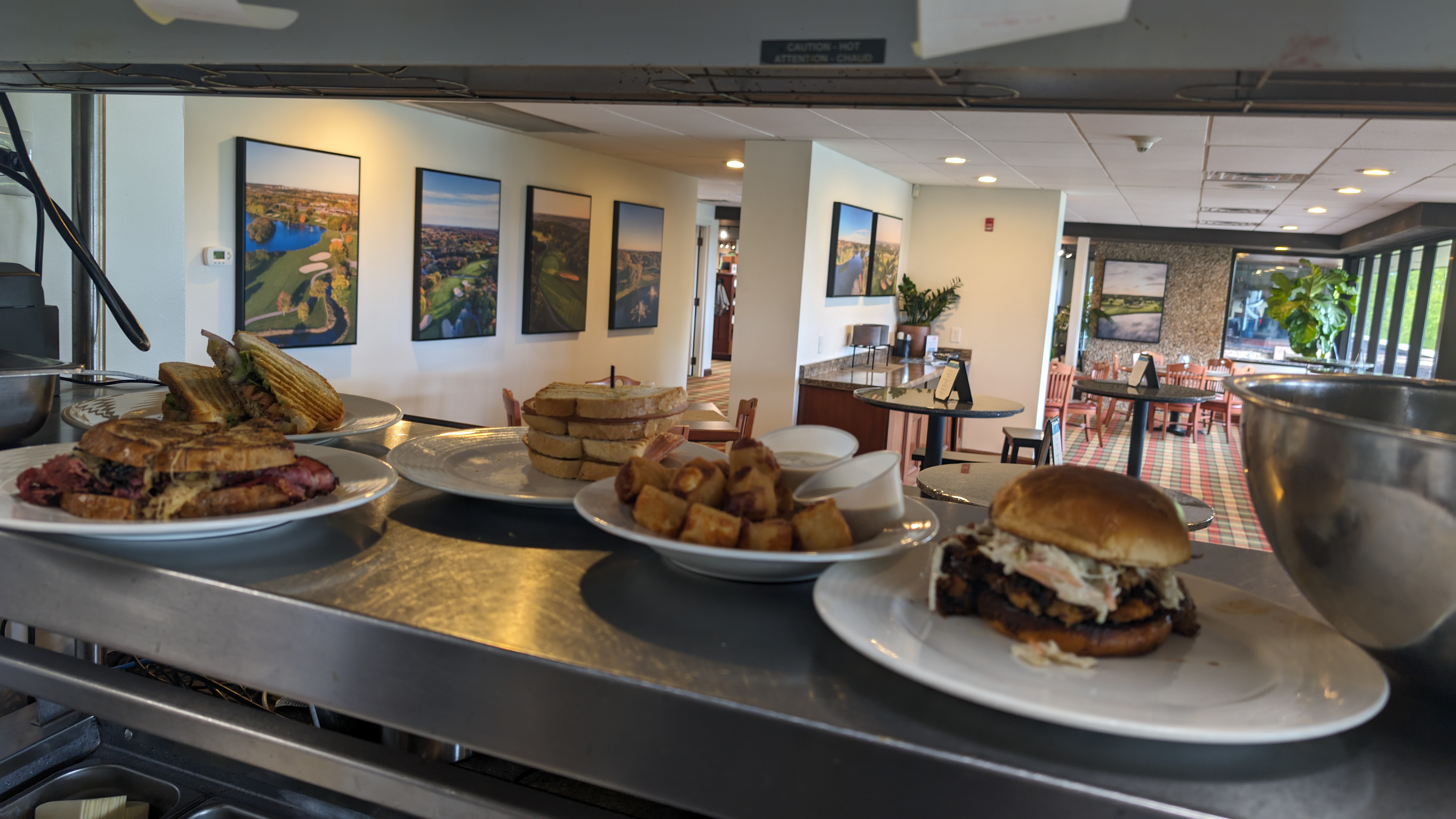 Links Bar and Grill photo 6