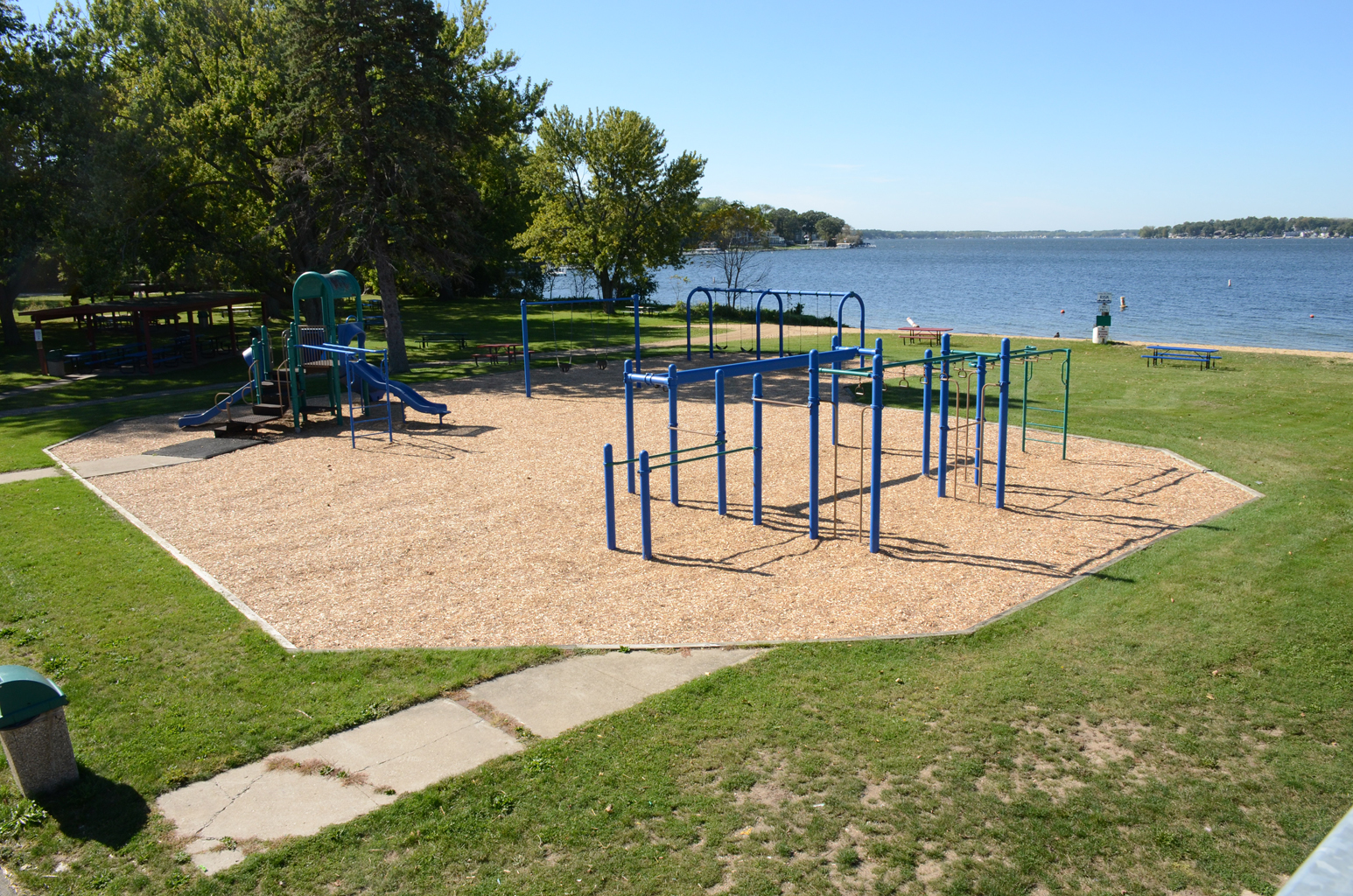 Waters Edge on Delavan Lake photo 5
