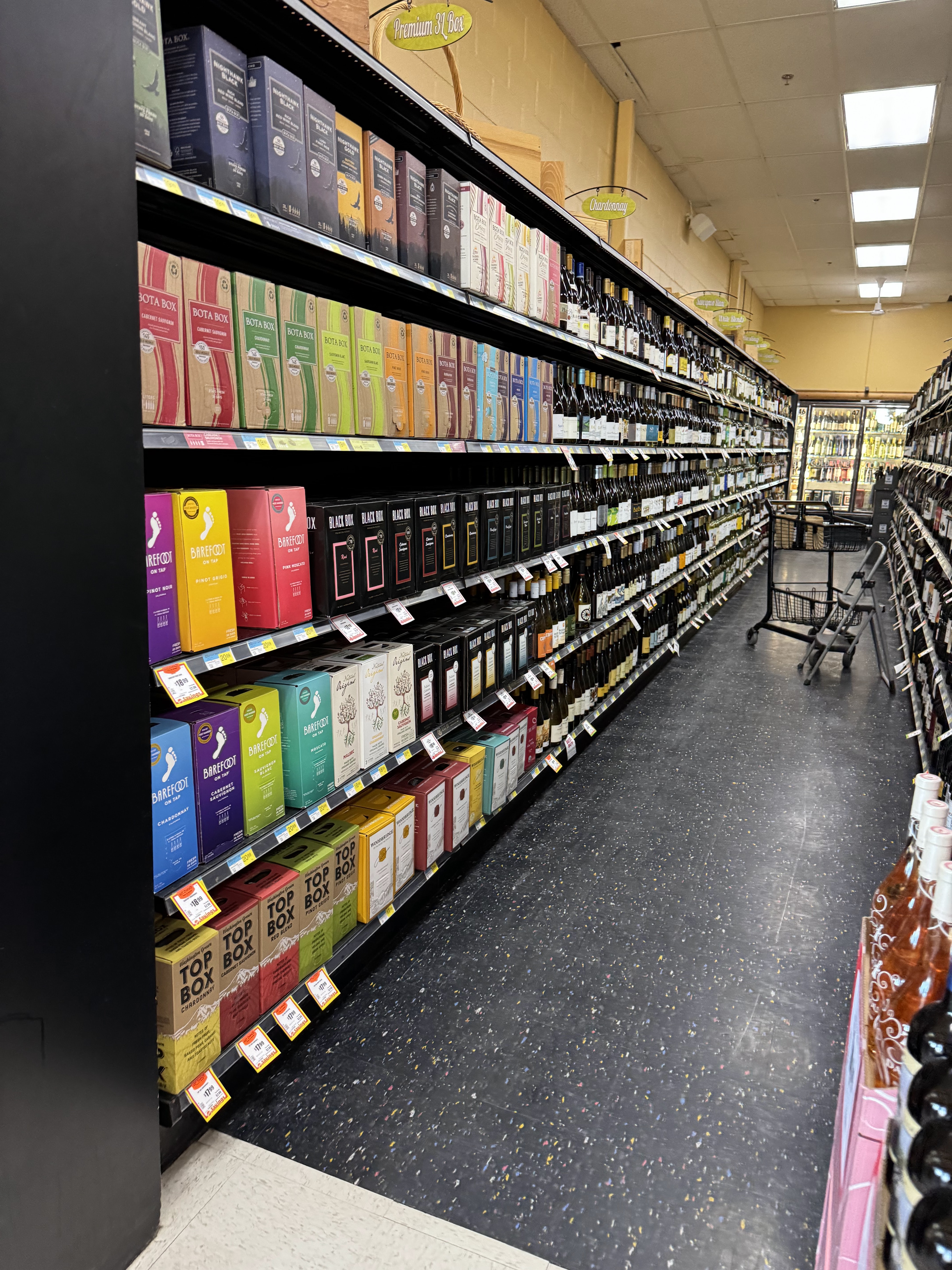Hansen's IGA Market Liquor photo 4